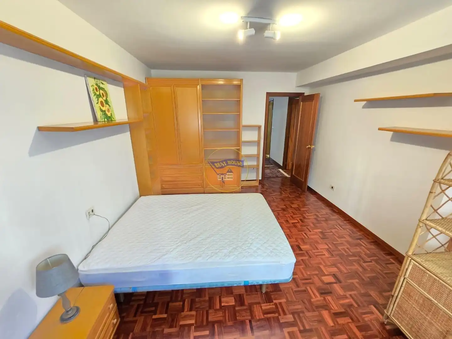 Habitación de Piso en venta en Vigo  con Calefacción, Parquet y Terraza