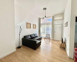 Sala d'estar de Estudi per a compartir en  Madrid Capital amb Aire condicionat i Terrassa