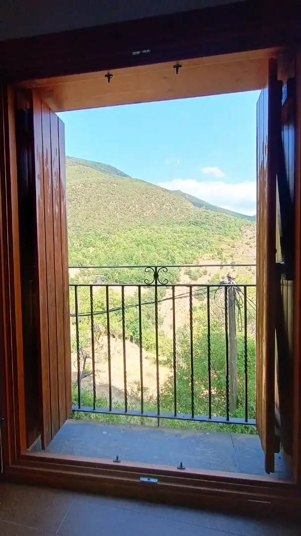 Terrassa de Casa o xalet en venda en La Guingueta d'Àneu amb Balcó