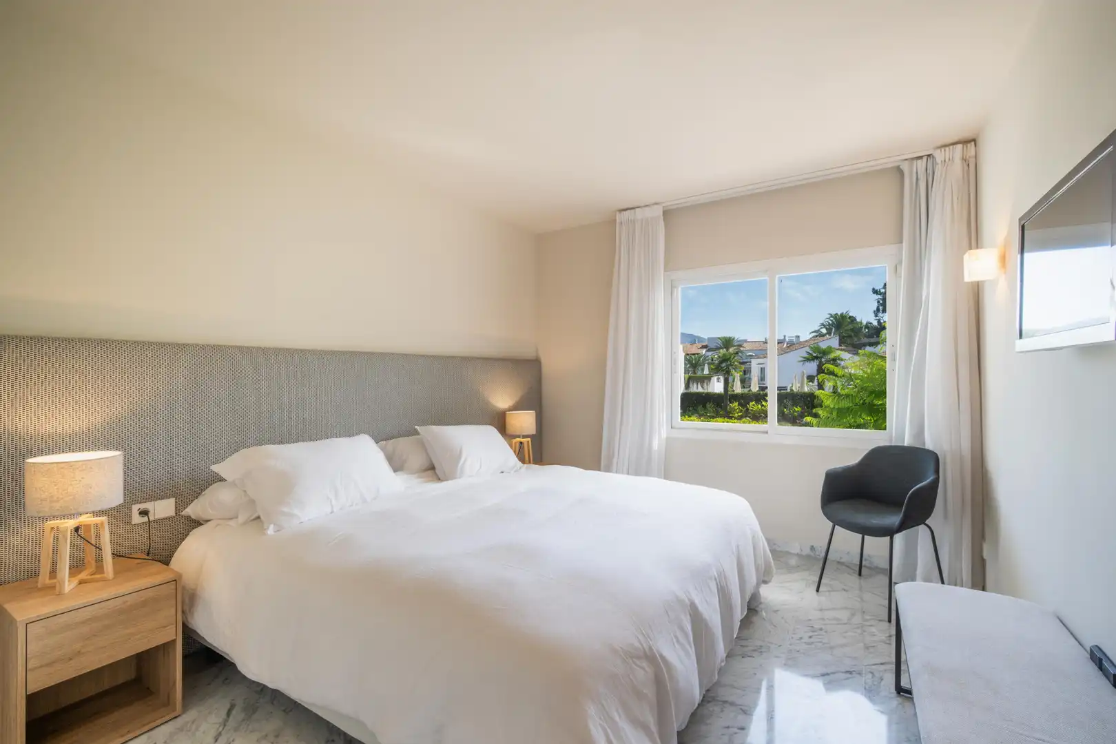 Apartament amb terrassa en venda a Milla de Oro, imagen 6