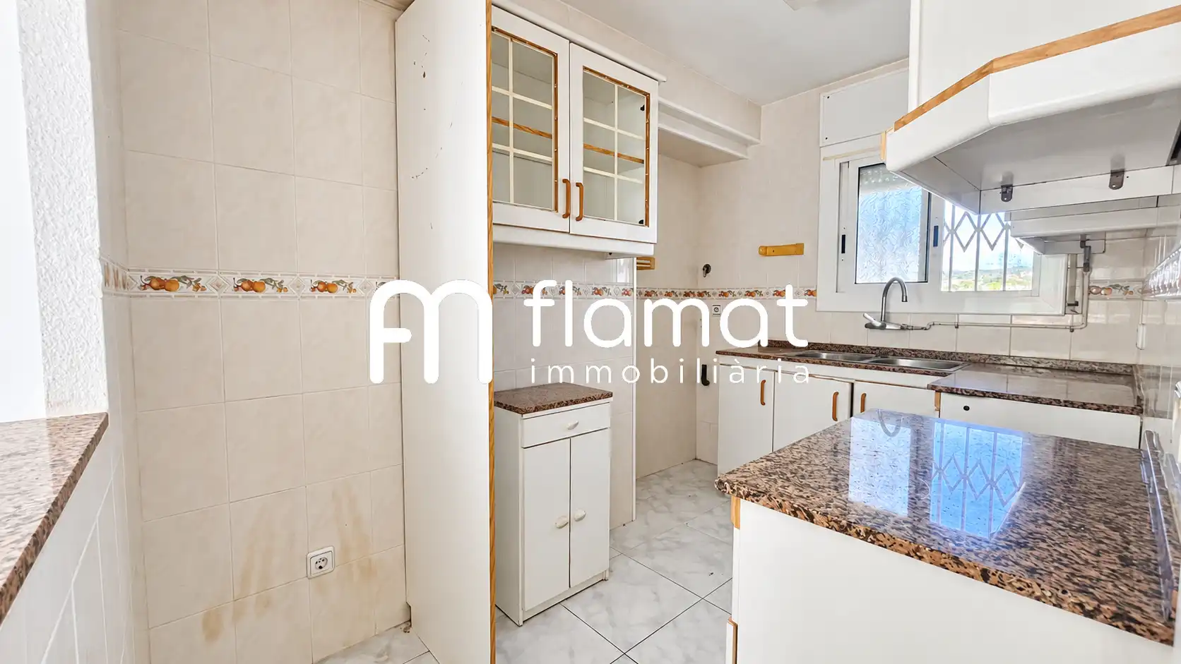Kitchen of Flat for sale in Can Toni