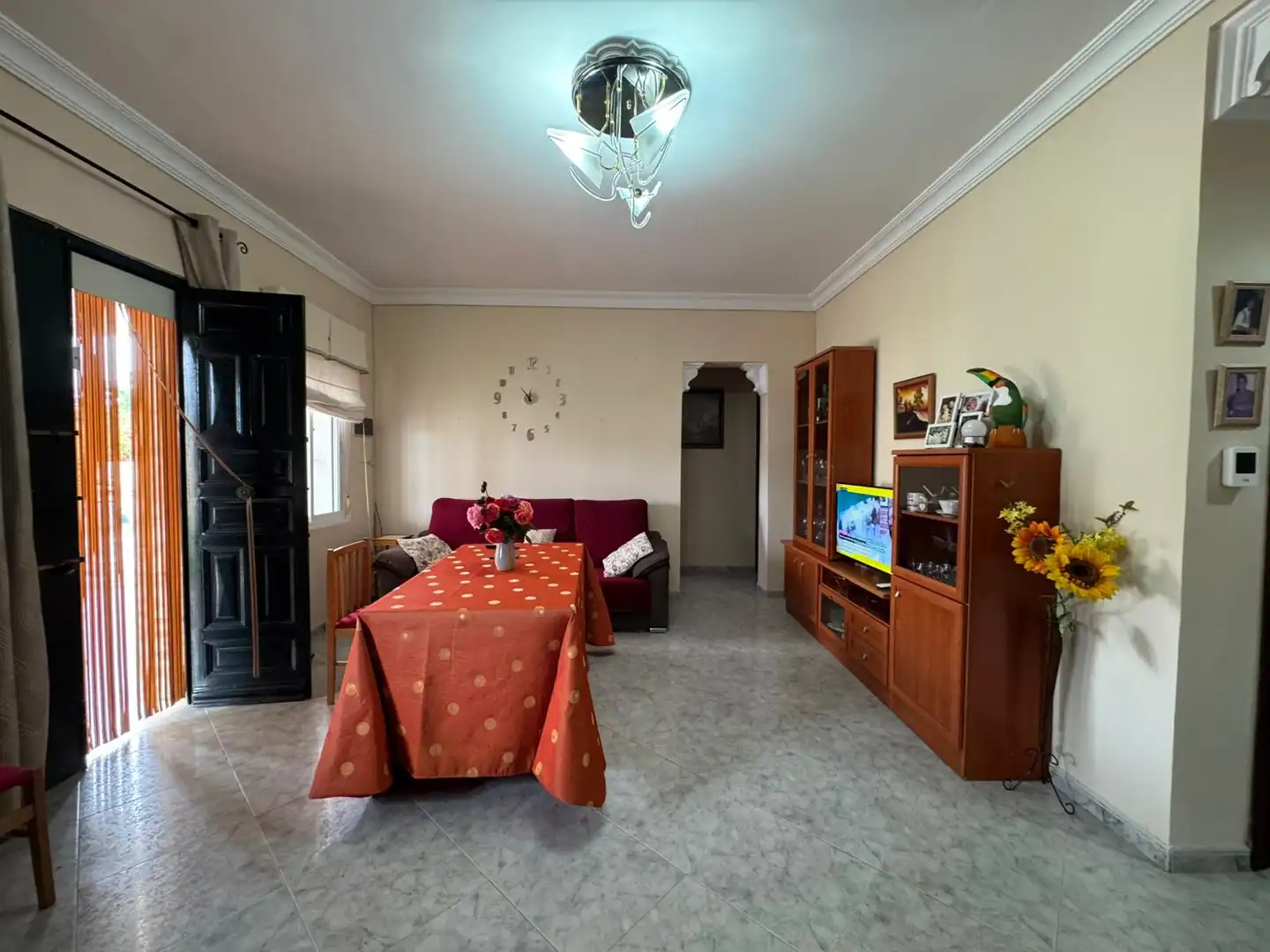 Sala de estar de Casa o chalet en venta en Carmona con Terraza, Trastero y Piscina