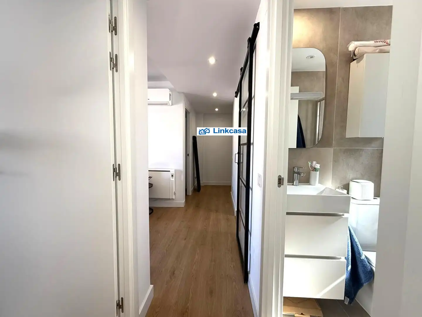 Flat for sale in Madrid  with Air Conditioner, Heating and Terrace