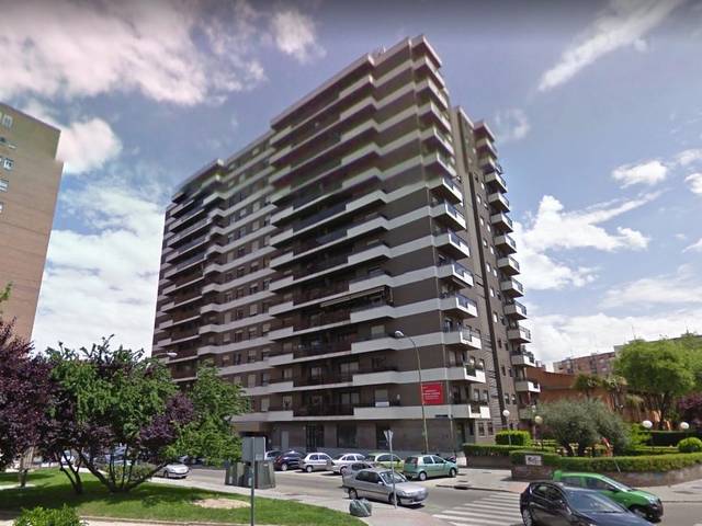 Piso en Venta en C/ Antonio López Aguado en La Paz