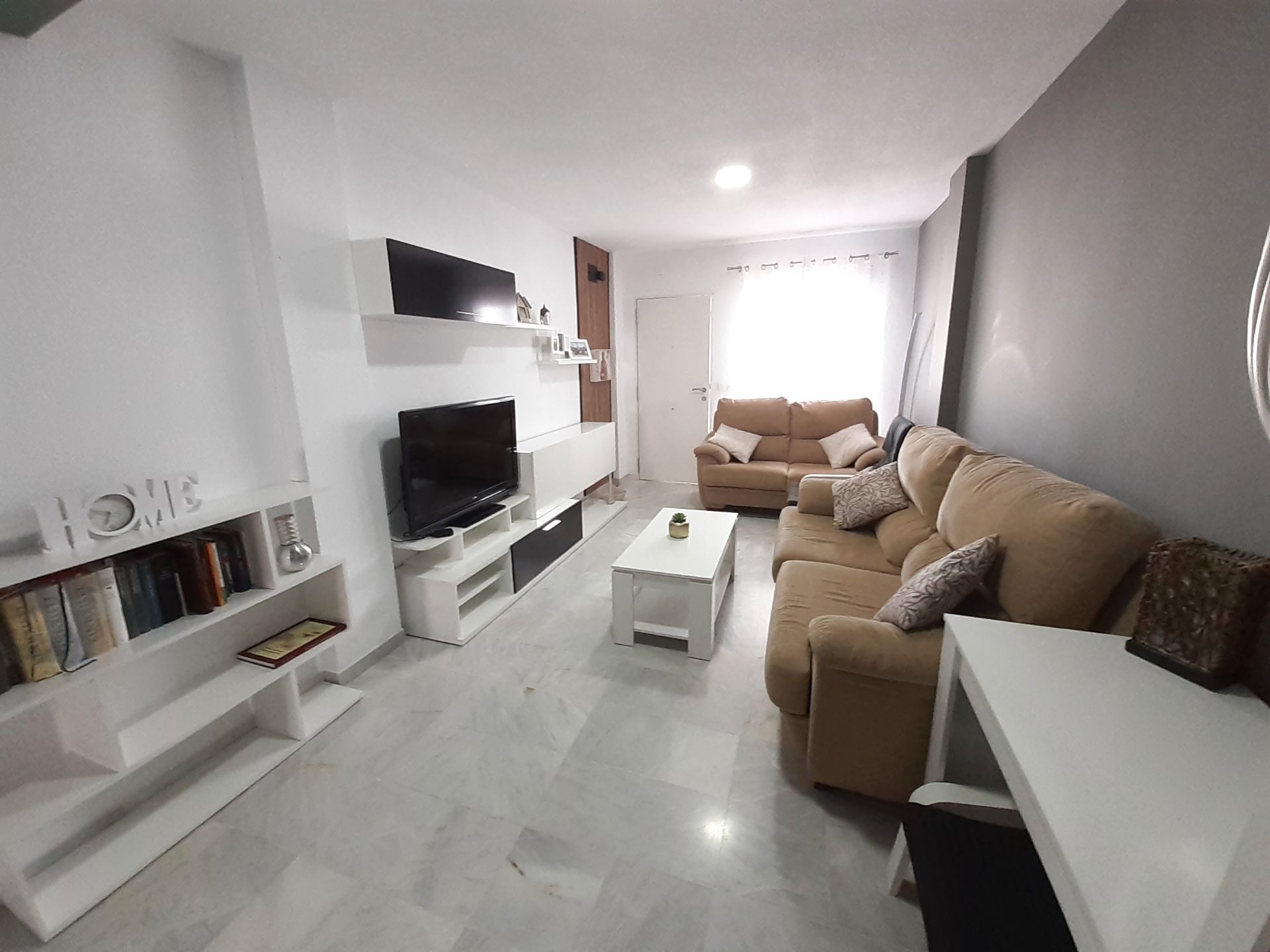 Sala de estar de Dúplex en venta en Motril con Terraza, Trastero y Amueblado