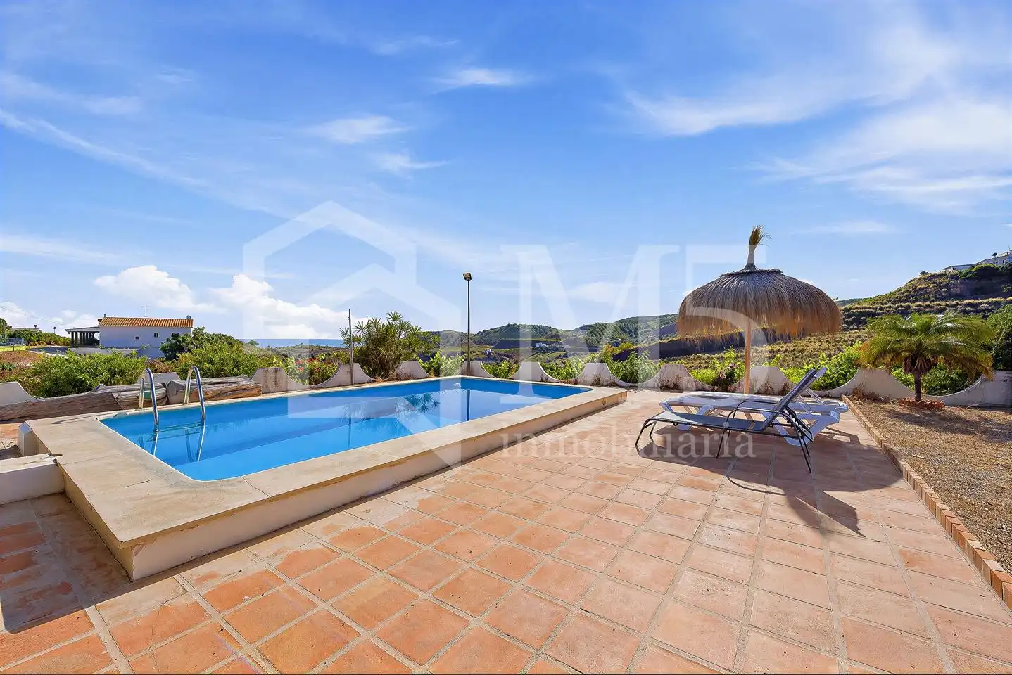 Außenansicht von Country house zum Verkauf in Vélez-Málaga mit Klimaanlage, Privatgarten und Terrasse