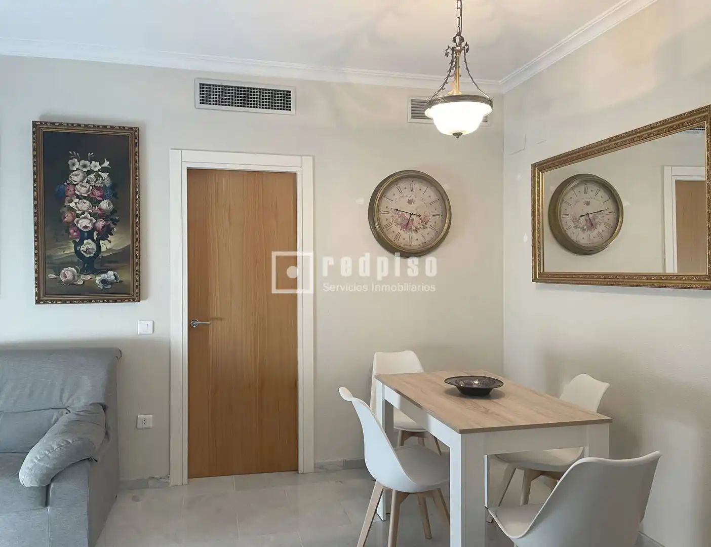 Dining room of Flat for rent in Sevilla  with Air Conditioner, Terrace and Furnished