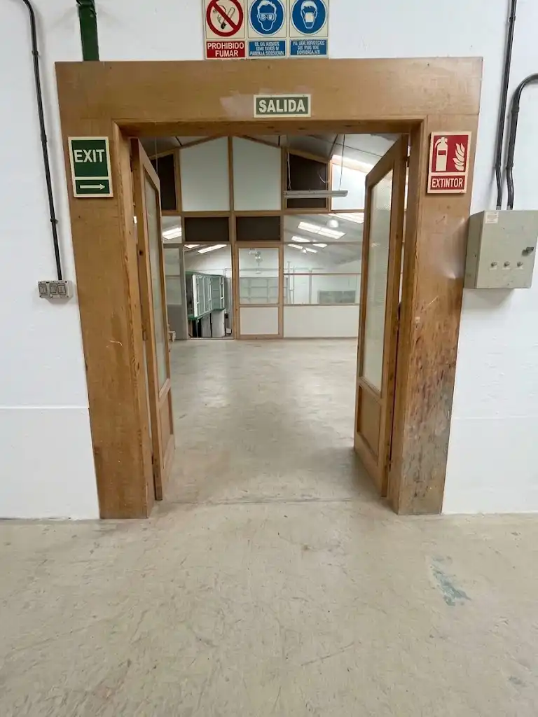 Fabrikhallen zur Miete in Polígono Roces Industrial, Porceyo