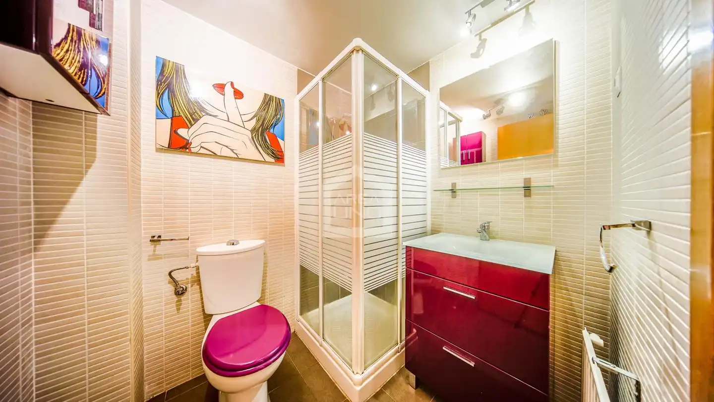Baño de Planta baja en venta en Alcorcón con Calefacción, Trastero y Piscina comunitaria