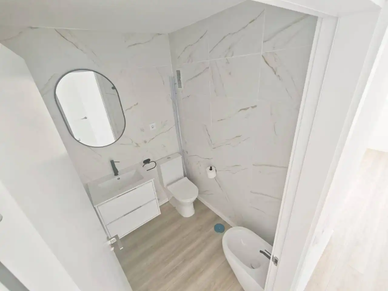 Badezimmer von Wohnung zur Miete in Murcia mit Terrasse, Abstellraum und Balkon