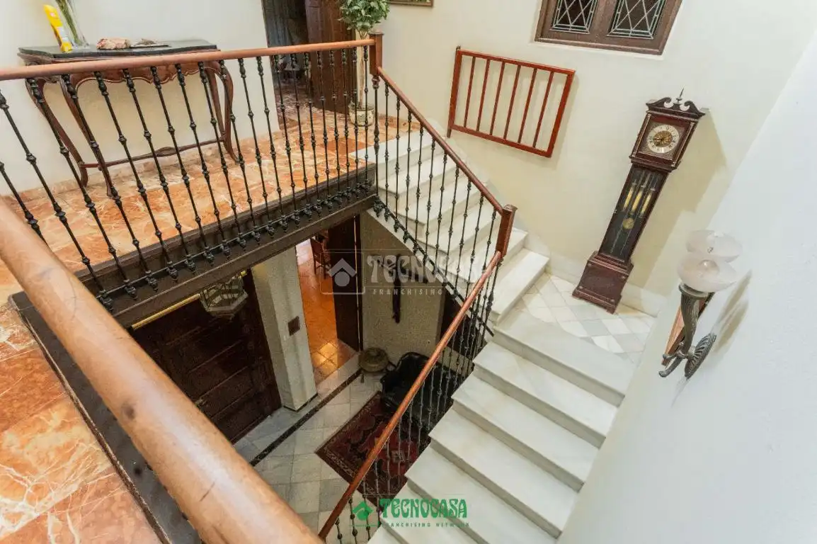 Casa adosada en venta en Almería con Calefacción y Balcón