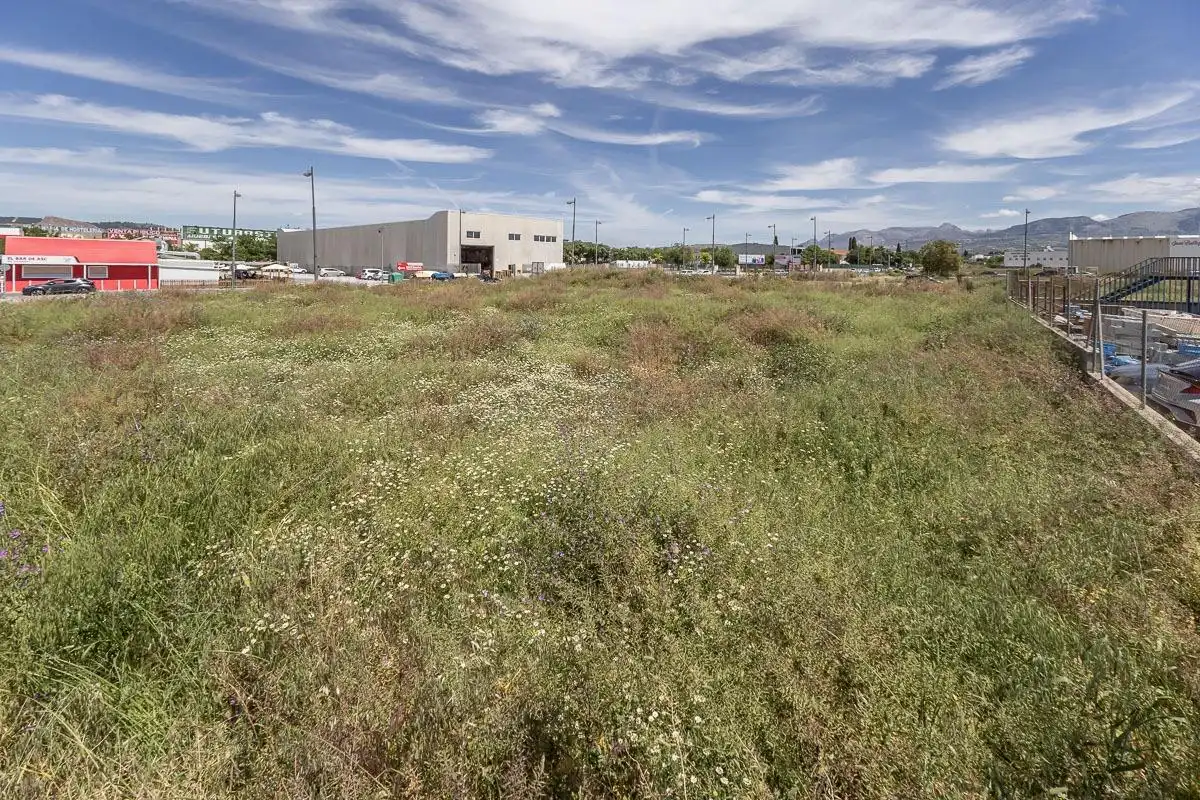 Lands and plots for sale in Calle Córdoba 69