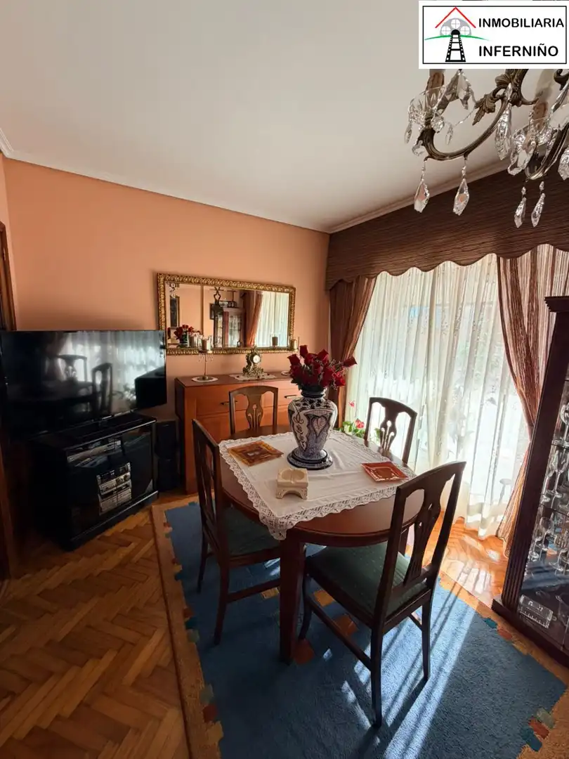 Dining room of Flat for sale in A Malata - Catabois - Ciudad Jardín