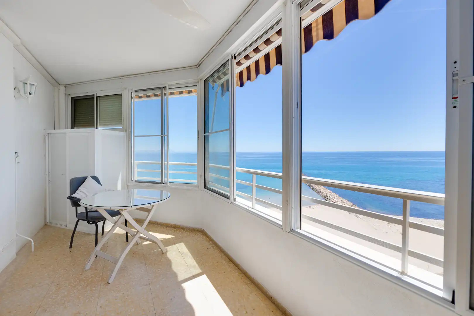 Terraza de Piso en venta en El Campello con Aire acondicionado, Trastero y Piscina comunitaria