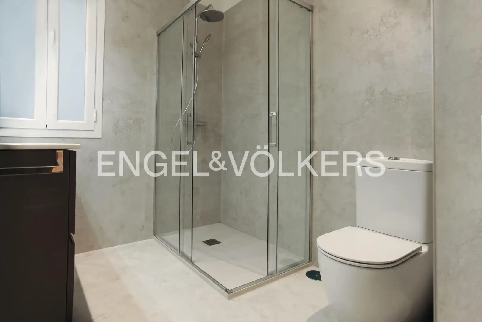 Baño de Piso en venta en Madrid con Aire acondicionado y Calefacción