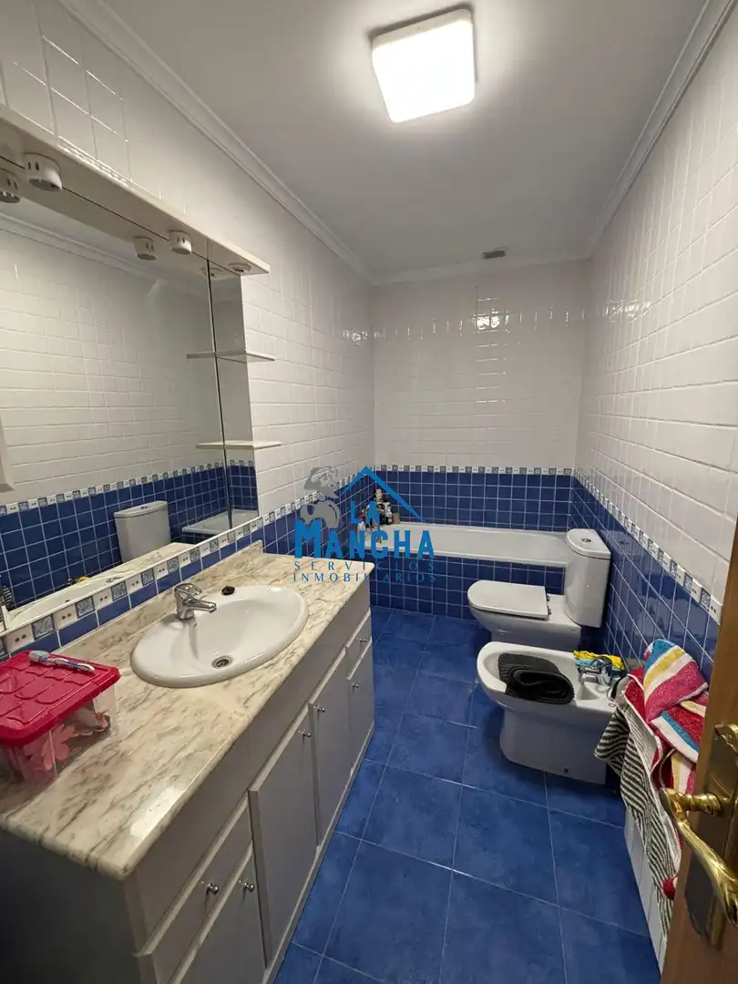 Bany de Casa o xalet en venda en La Gineta amb Aire condicionat, Terrassa i Traster
