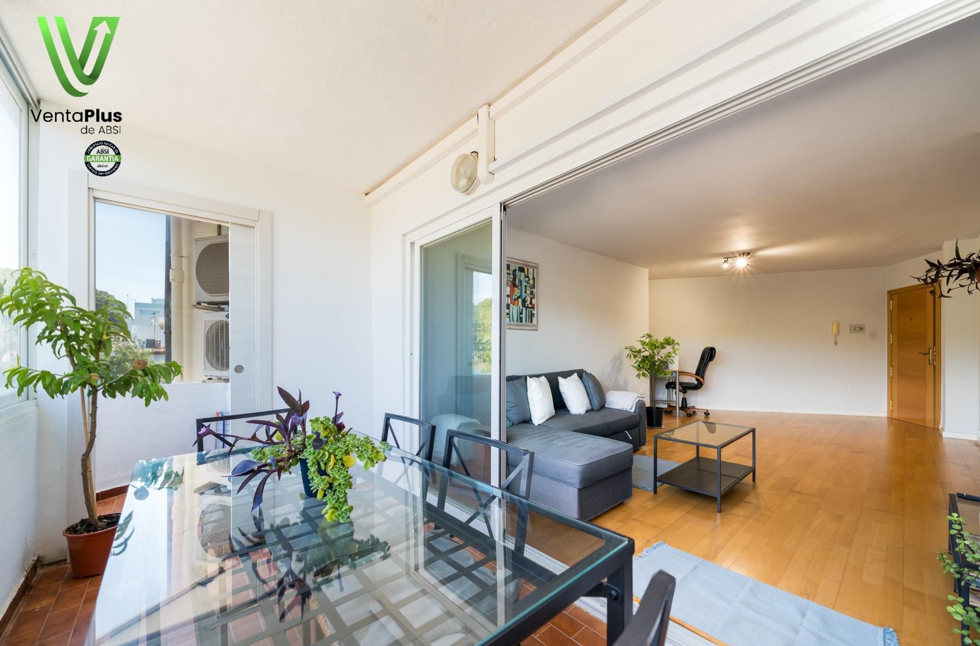 Living room of Flat for sale in  Palma de Mallorca  with Heating, Parquet flooring and Terrace