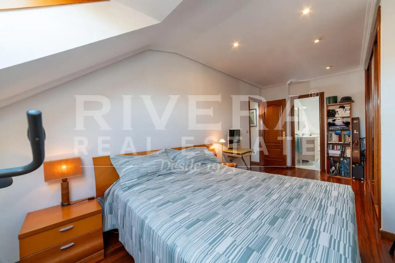 Habitación de Ático en venta en Vigo  con Calefacción, Terraza y Trastero