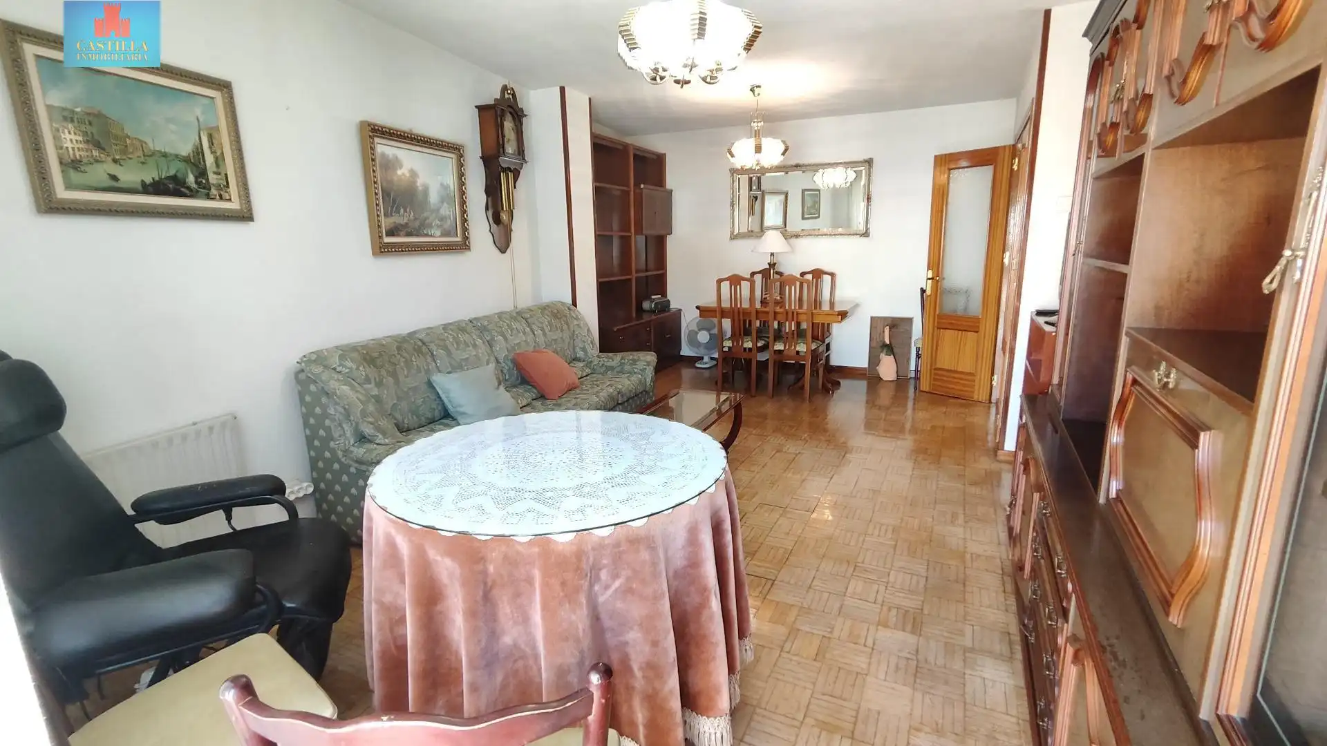 Sala d'estar de Pis en venda en Ávila amb Calefacció, Terrassa i Traster