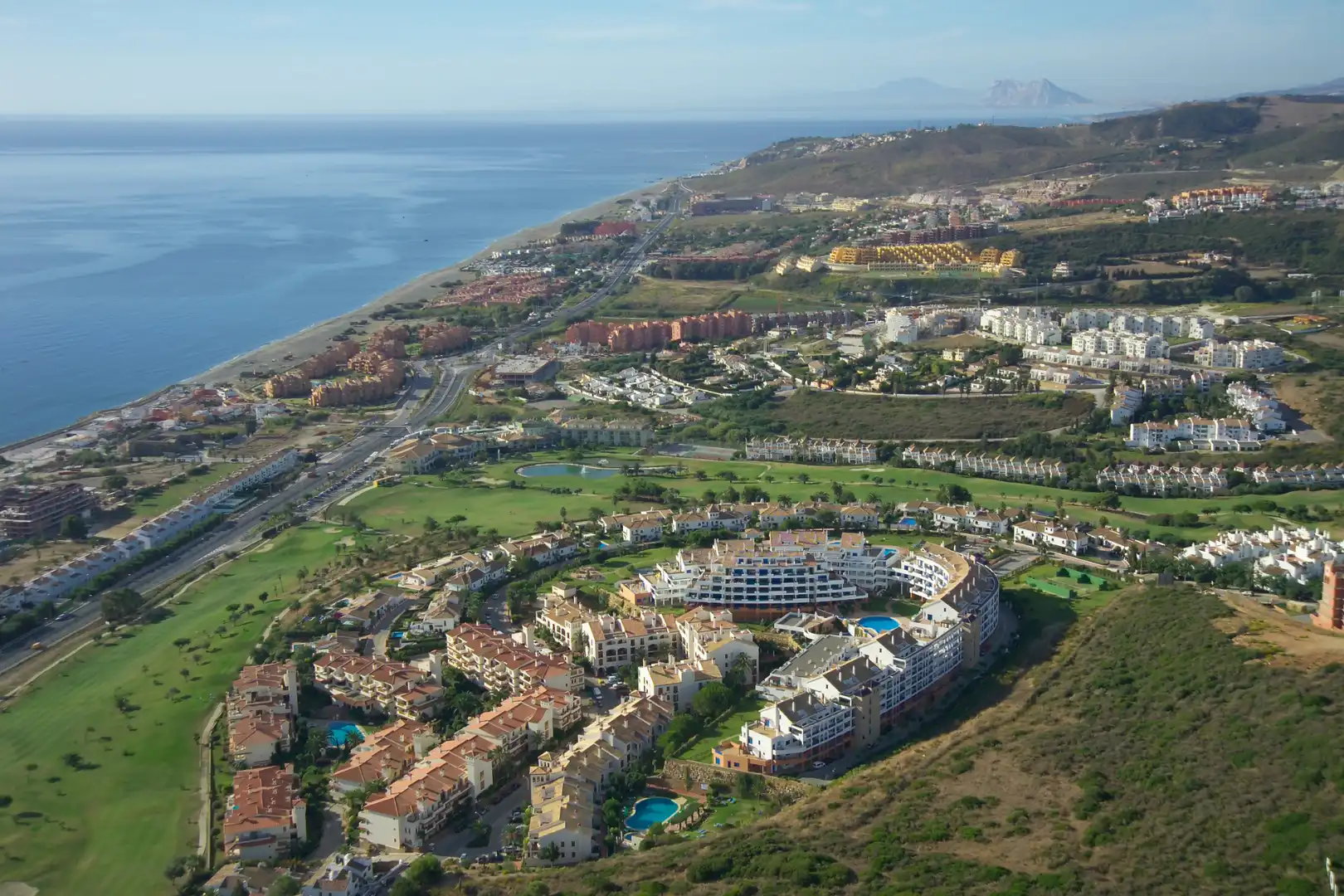 Vista exterior de Apartament en venda en Manilva amb Aire condicionat, Calefacció i Terrassa