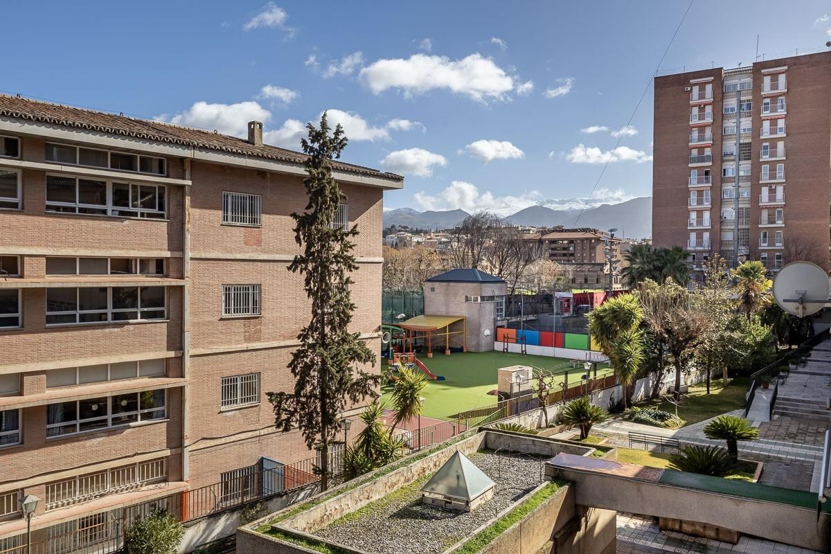 Bedroom of Flat to rent in  Granada Capital  with Air Conditioner and Furnished