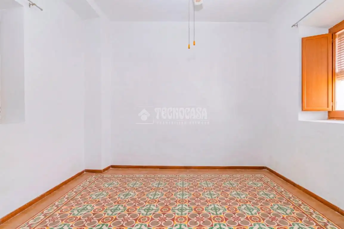 Habitación de Casa adosada en venta en Loja con Aire acondicionado, Calefacción y Jardín privado