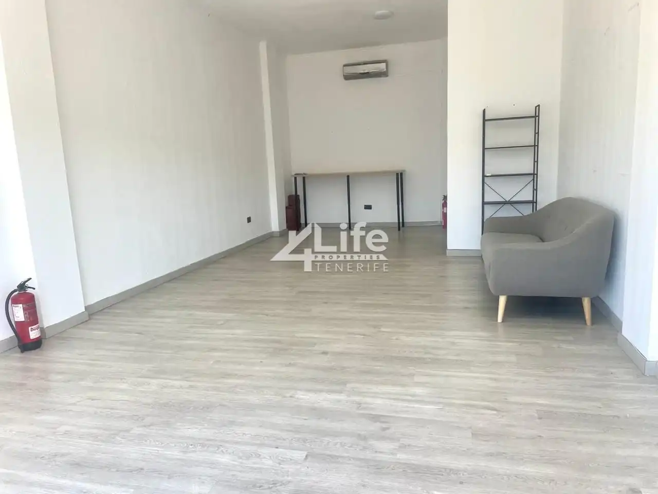 Sala de estar de Oficina en venta en Arona con Aire acondicionado