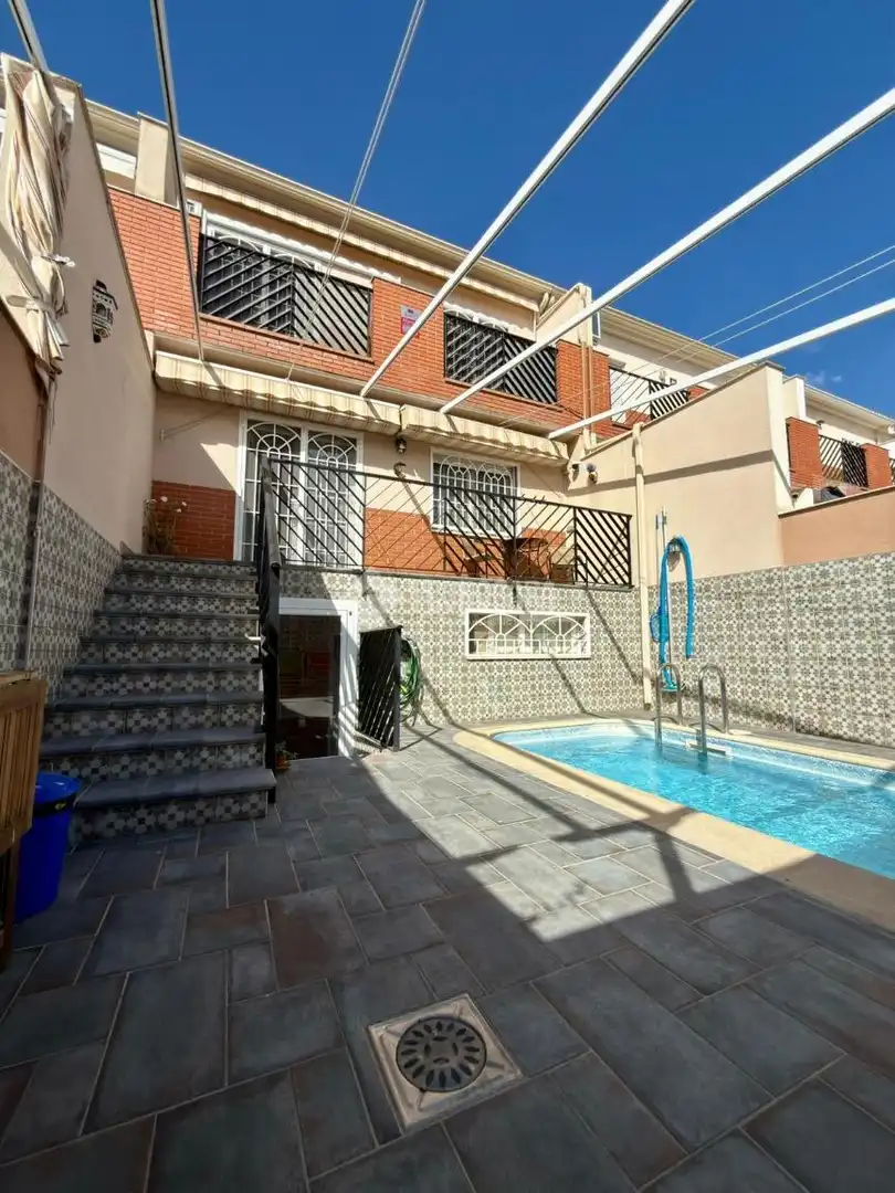 Casa aparellada amb piscina en venda a Altos del Olivar - El Caracol, imagen 11
