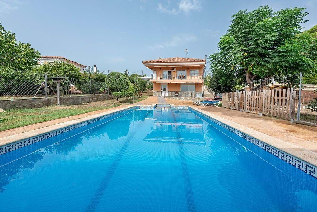 Piscina de Casa o xalet en venda en Alcover amb Aire condicionat, Calefacció i Terrassa