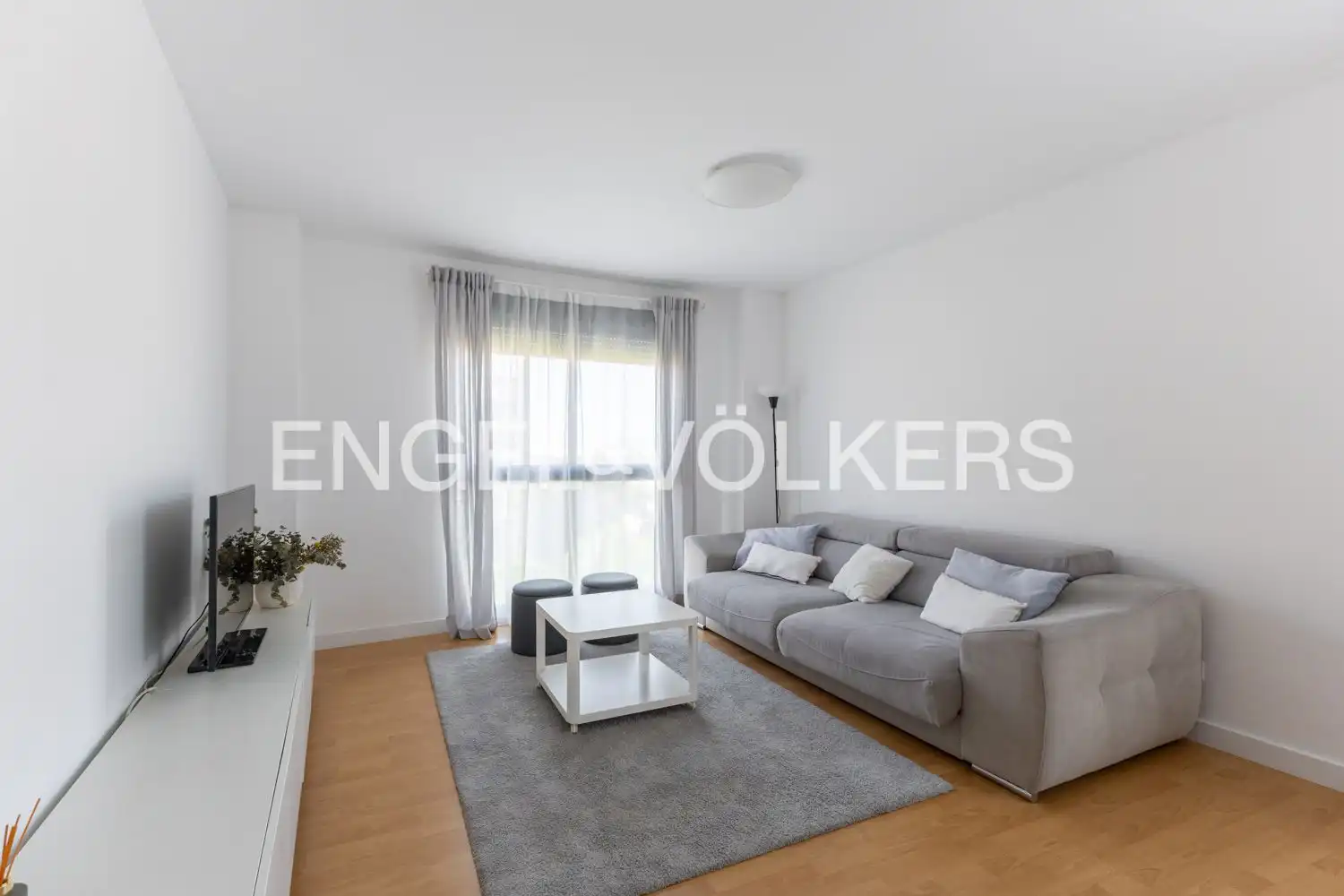 Living room of Flat for rent in Castellón de la Plana / Castelló de la Plana  with Air Conditioner, Heating and Storage room