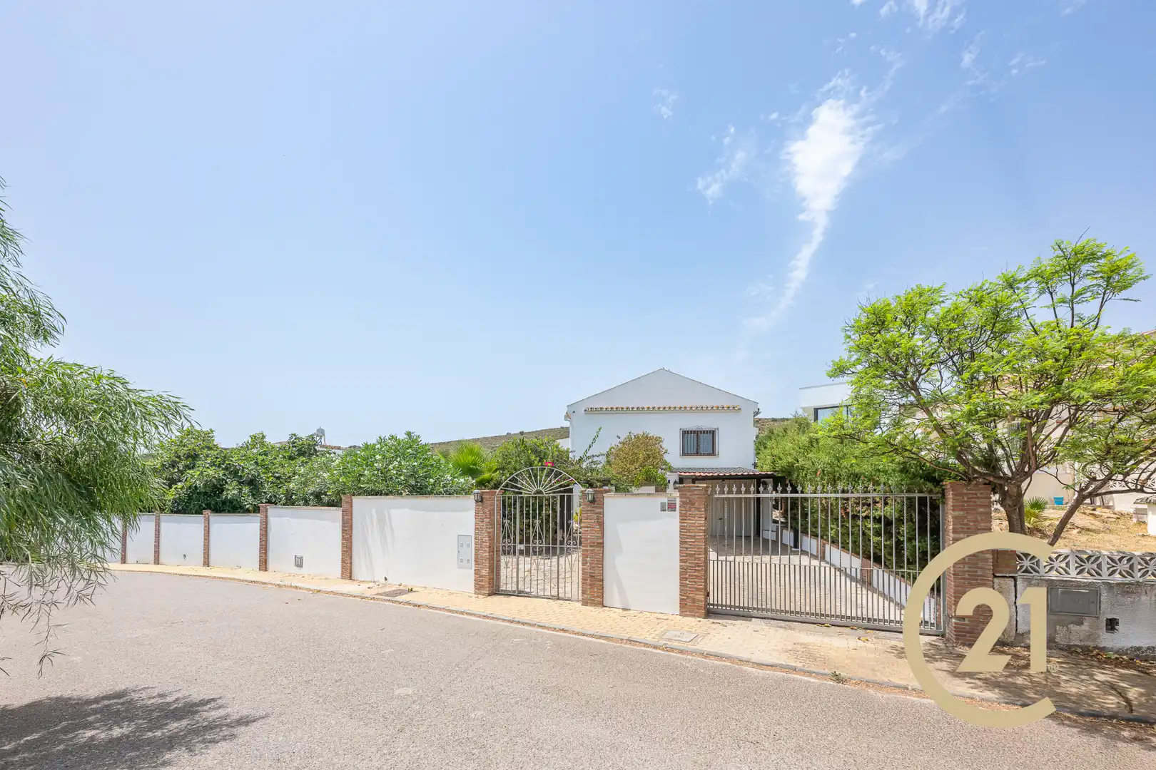 Vista exterior de Casa o chalet en venta en Sotogrande con Aire acondicionado, Jardín privado y Terraza