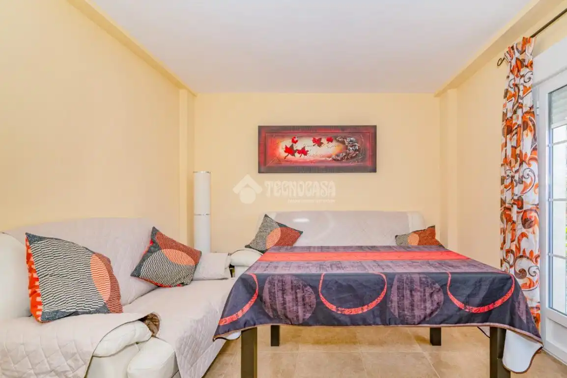 Habitación de Piso en venta en Lucena con Aire acondicionado y Amueblado