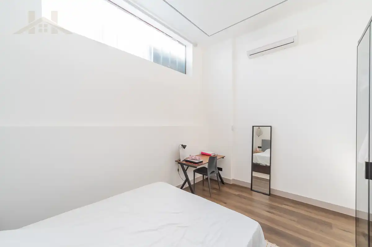 Bedroom of Commercial properties for sale in Brunete  with Air Conditioner and Furnished