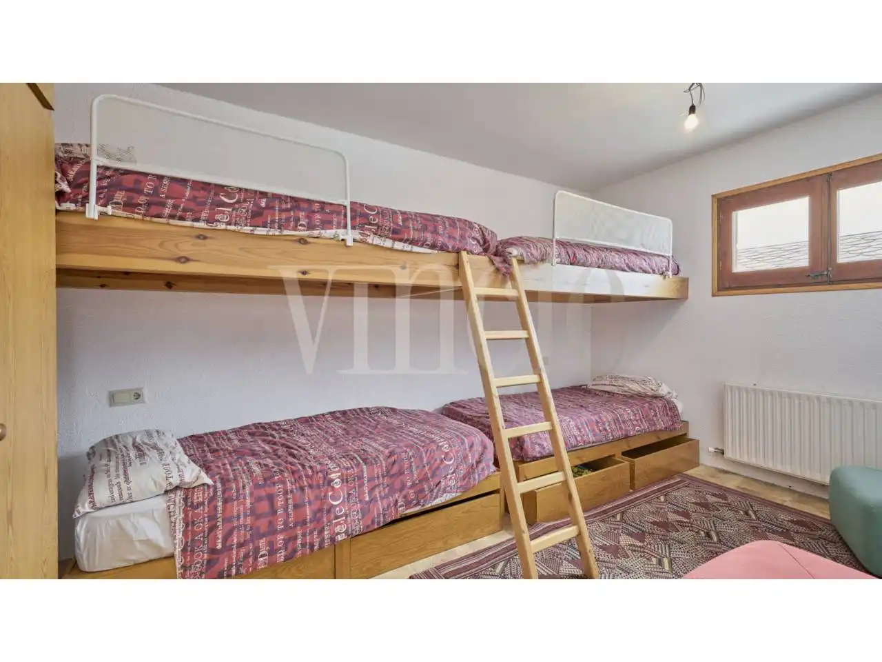 Dormitori de Casa o xalet en venda en Bolvir amb Jardí privat i Parquet