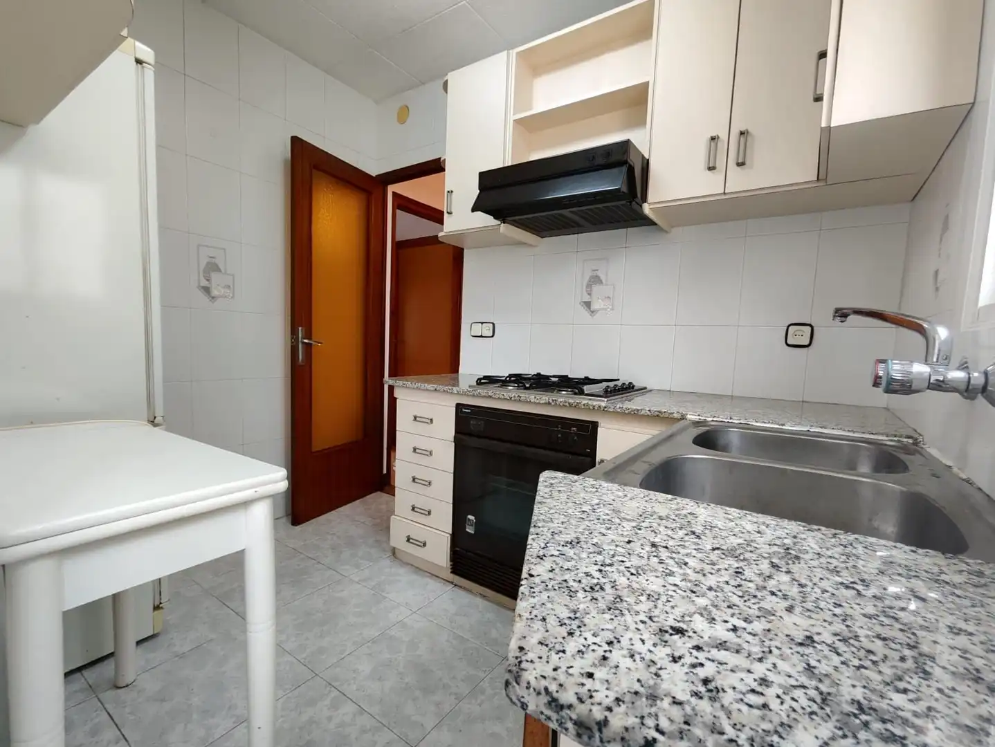 Küche von Wohnung zum Verkauf in Montmeló mit Heizung, Terrasse und Balkon