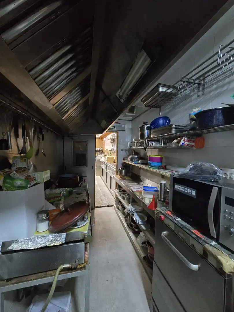 Cocina de Local en venta en San Sebastián de los Reyes con Aire acondicionado, Calefacción y Amueblado