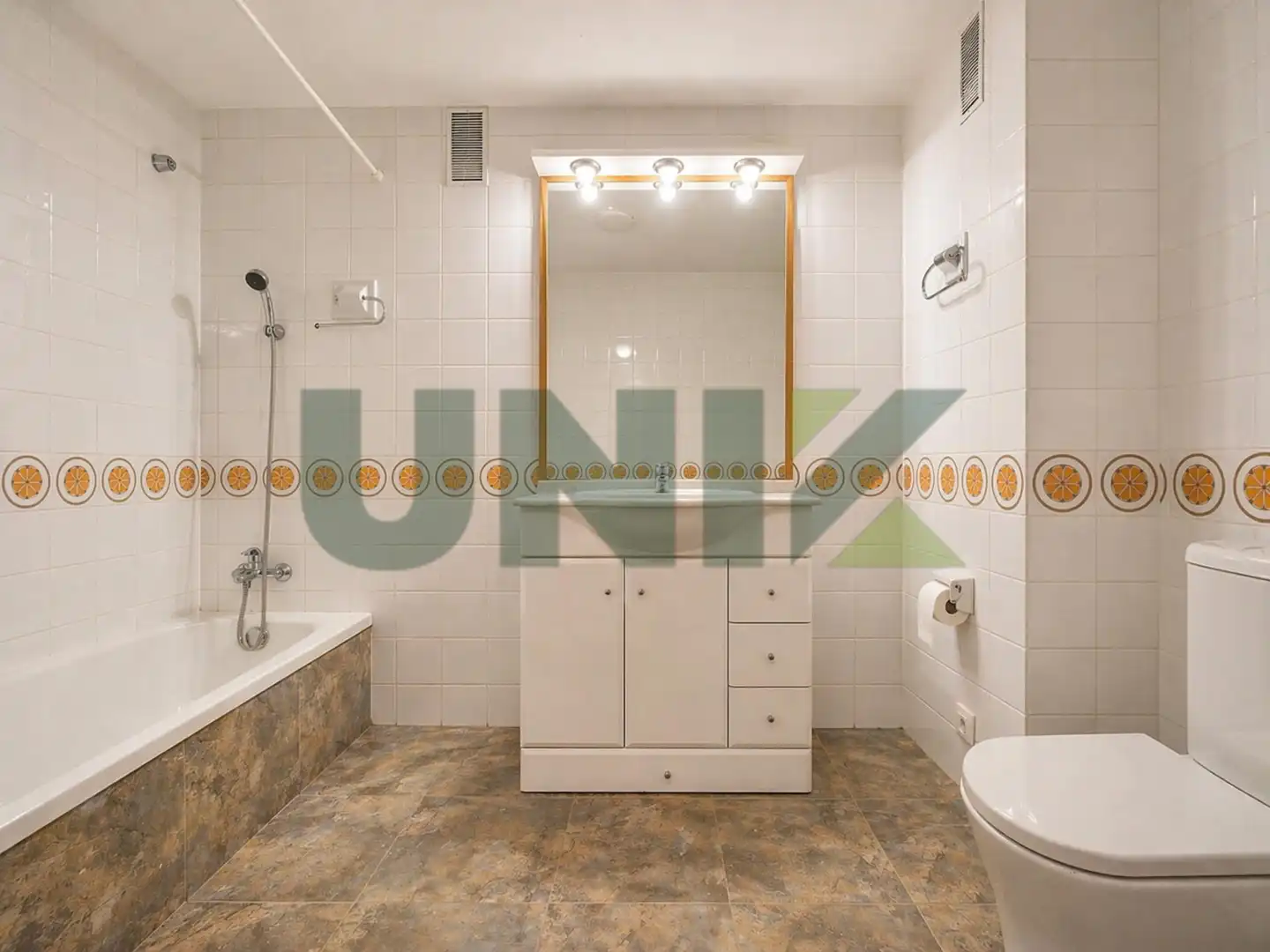 Baño de Piso en venta en Barcelona con Aire acondicionado, Amueblado y Alarma