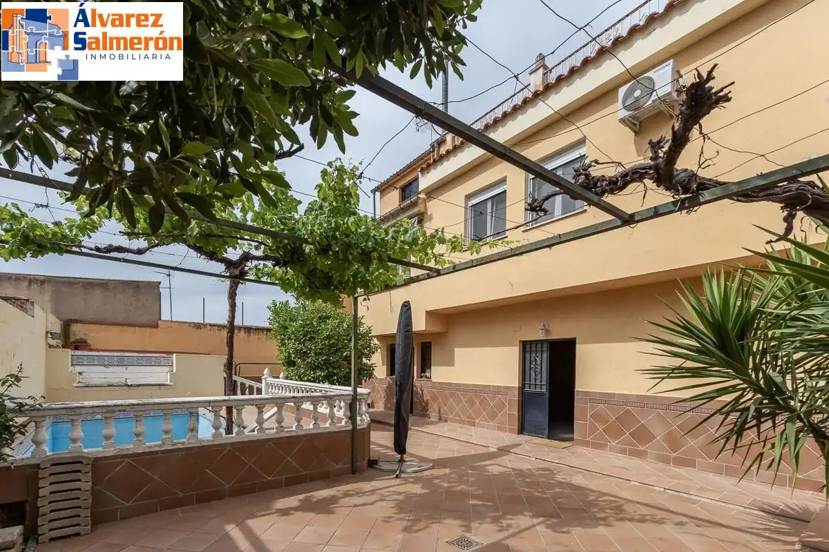 Xalet amb terrassa en venda a Calle REINA MORA, imagen 3
