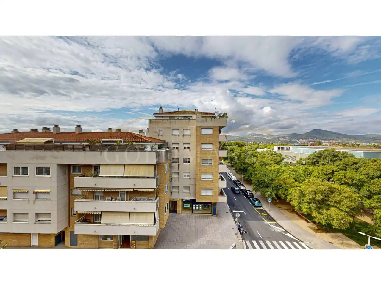 Vista exterior de Dúplex en venta en Sant Joan Despí con Calefacción