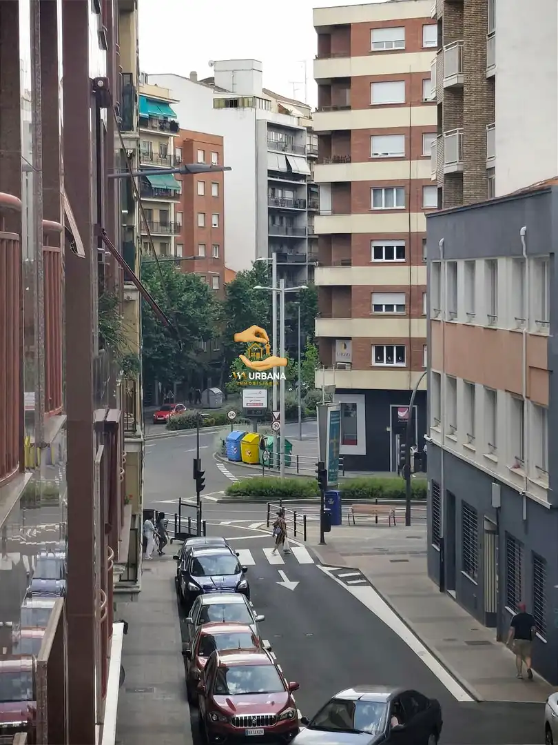 Vista exterior de Pis de lloguer en Salamanca amb Calefacció, Traster i Moblat