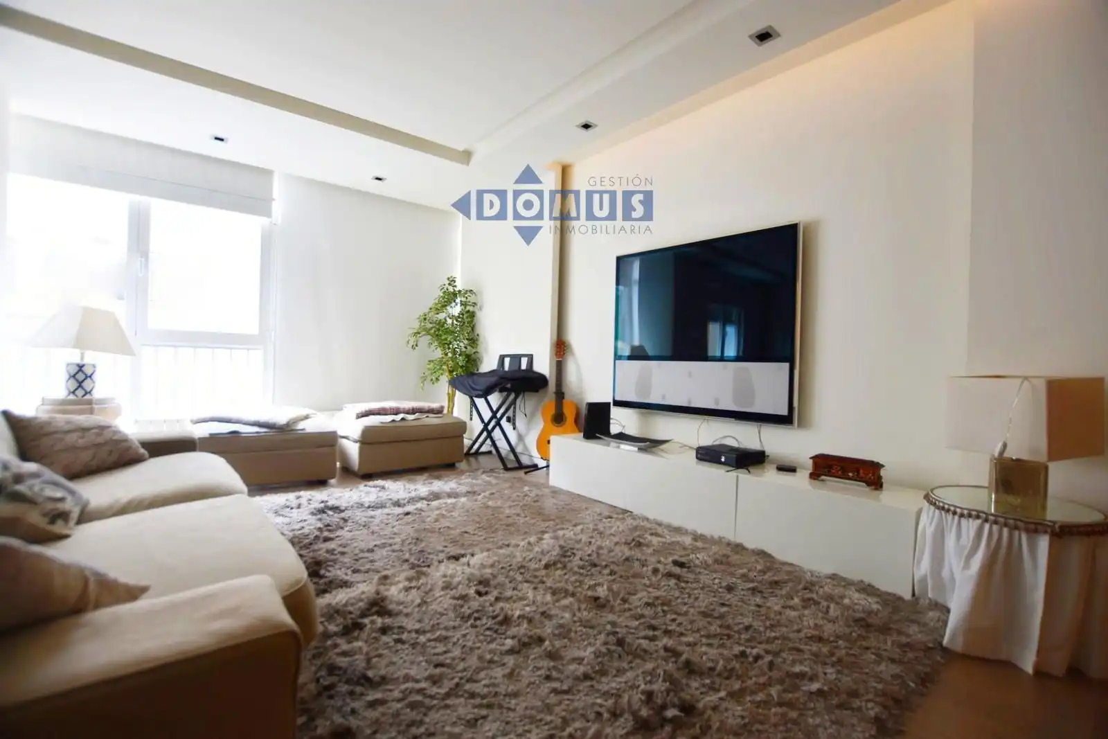 Sala de estar de Piso en venta en Ronda con Aire acondicionado, Calefacción y Amueblado