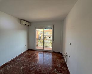 Bedroom of Flat to rent in Churriana de la Vega  with Air Conditioner, Parquet flooring and Terrace