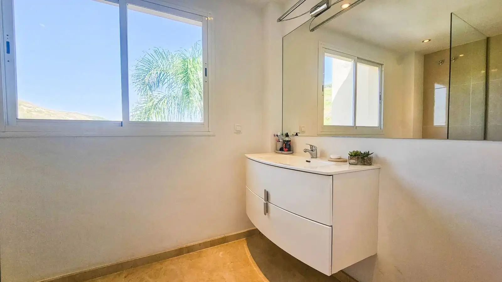 Baño de Casa adosada en venta en Manilva con Aire acondicionado, Piscina y Amueblado