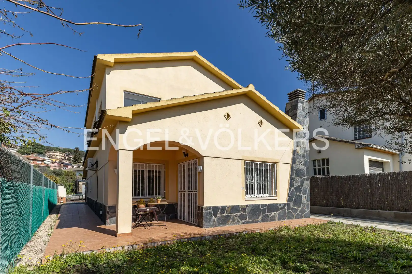 Exterior view of Houses for sale in Sant Fost de Campsentelles  with Air Conditioner, Heating and Private garden