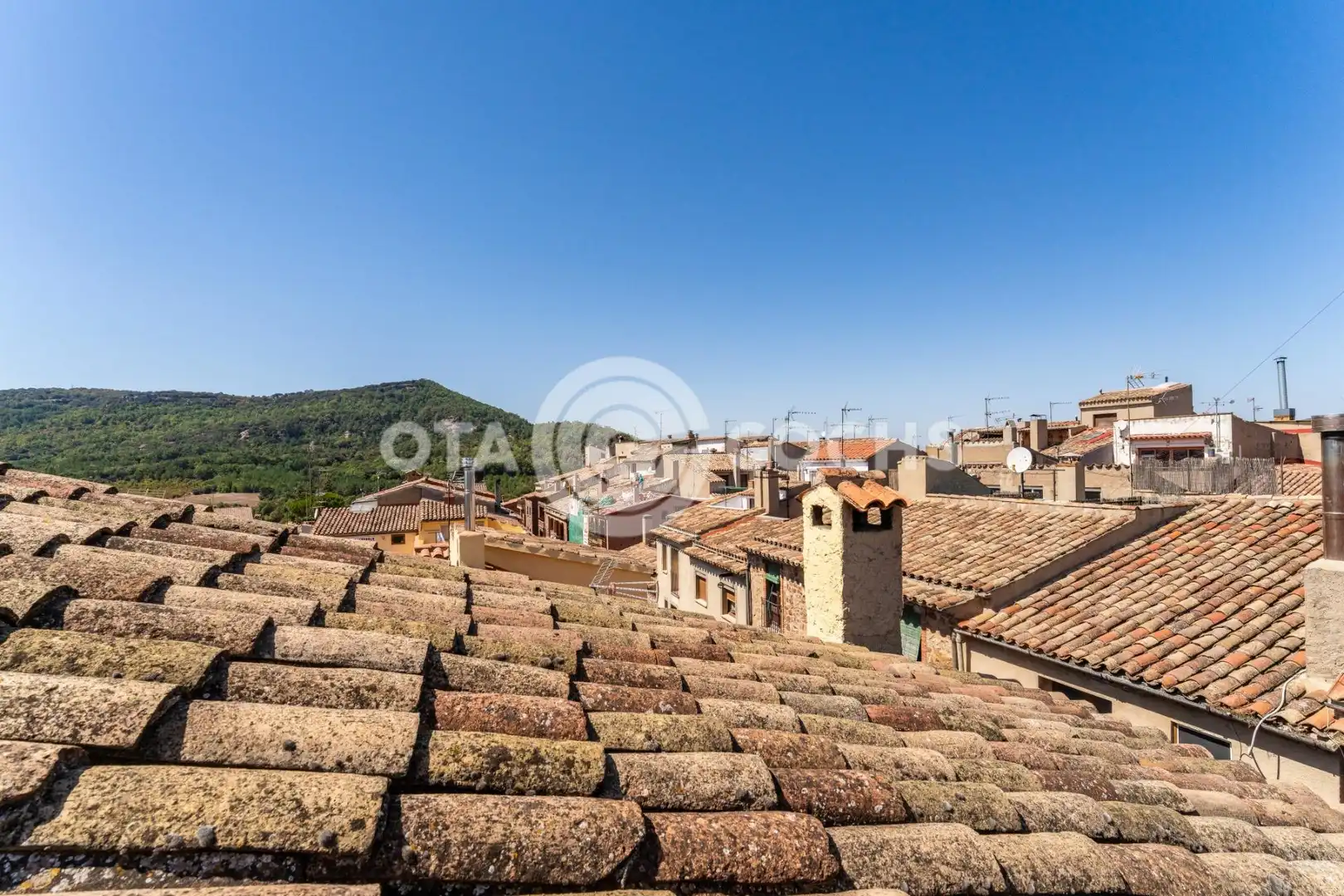 Vista exterior de Casa adosada en venda en Prades amb Terrassa