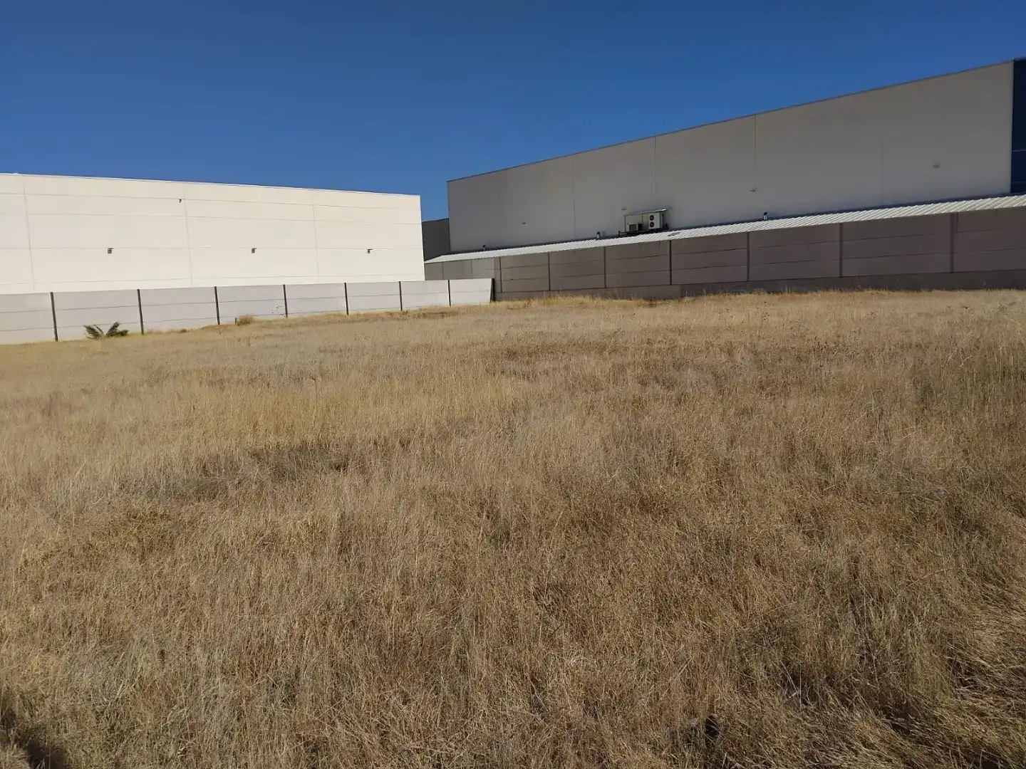 Terreno industrial en venta en Carmona