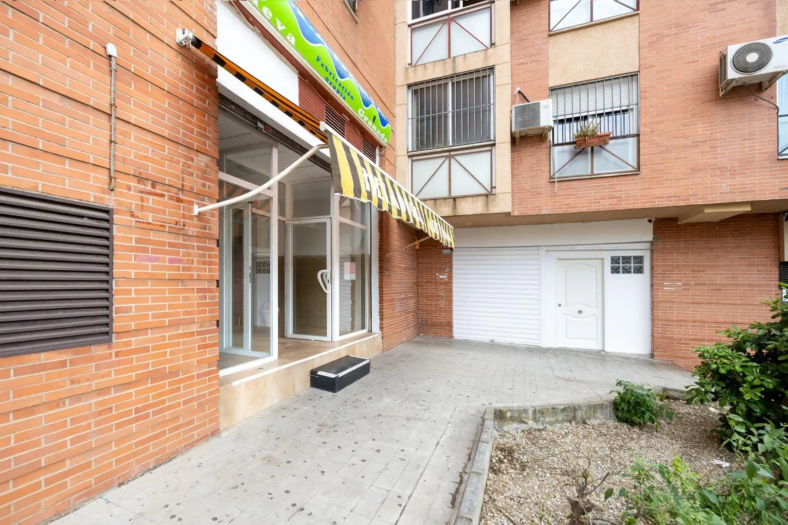 Local comercial en venda a Calle Gabriel Mistral, imagen 4