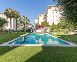 Swimming pool of Apartment to rent in Sitges  with Air Conditioner, Swimming Pool and Balcony