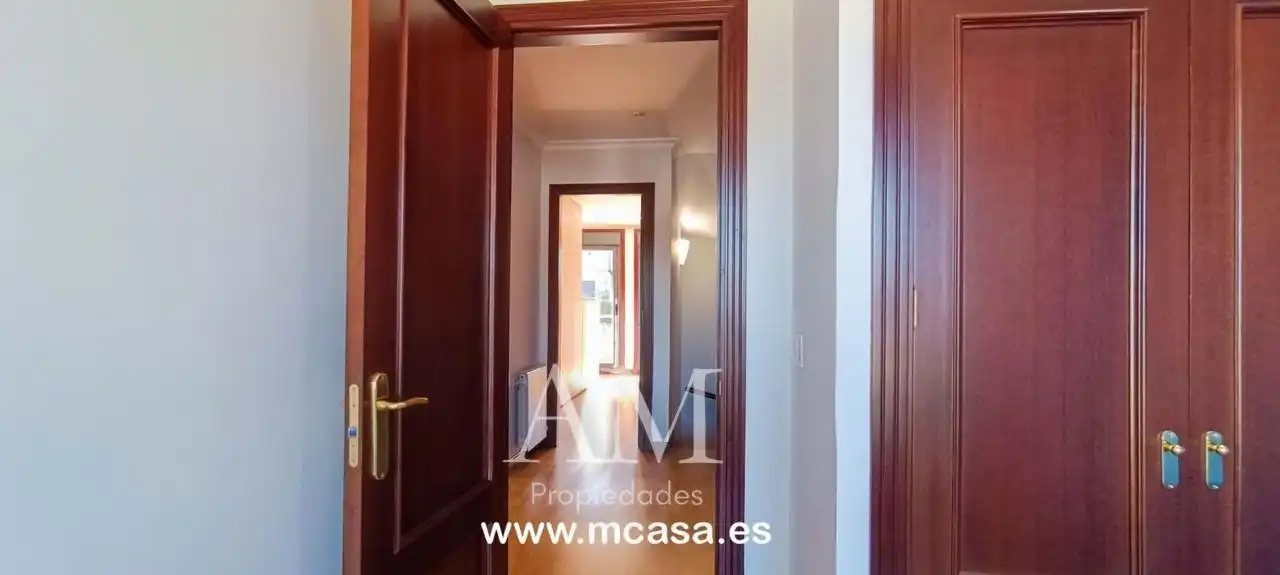 Casa o xalet en venda en Vigo  amb Calefacció, Jardí privat i Terrassa