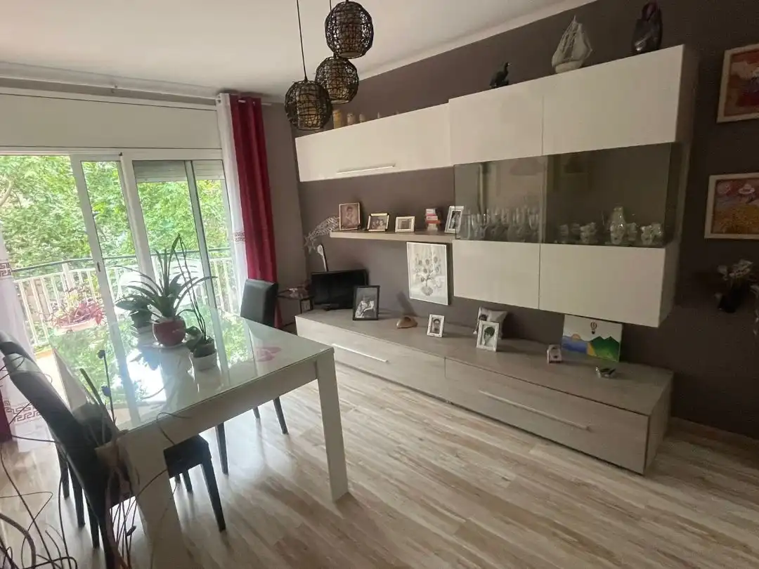 Piso con ascensor en venta en Rambla de Sant Sebastià 53